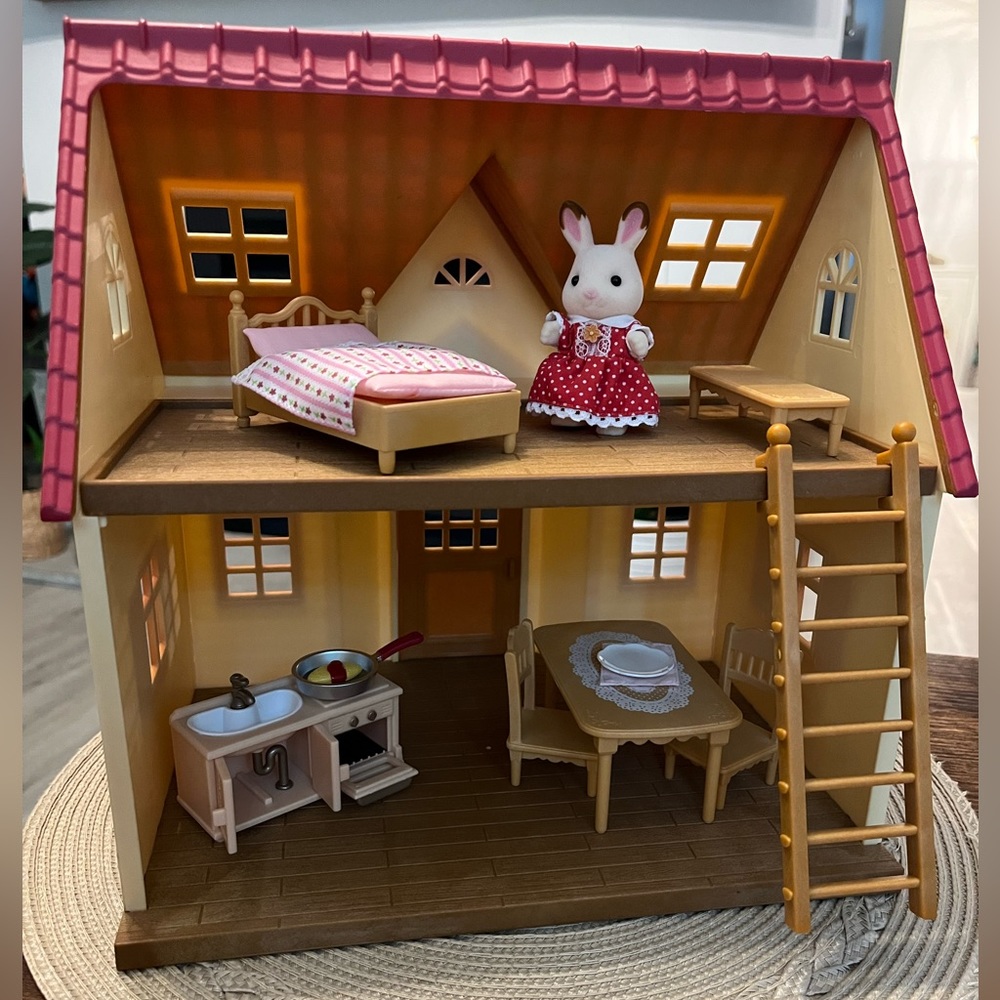 Calico Critters Red Roof Cozy Cottage Starter Home
